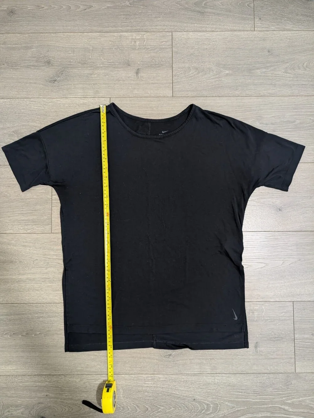 Nike Yoga Dri-FIT Short Sleeve Crew Neck Side Slit Hem Women's Black Tee MED 🖤